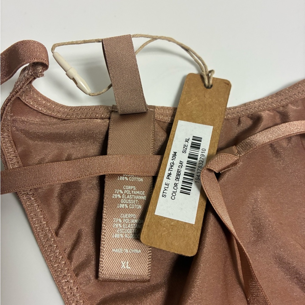 SKIMS String thong (New Bronze) - Picture 3 of 4